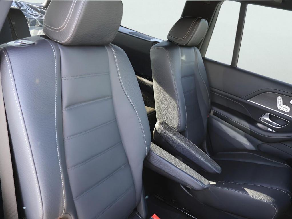 new 2026 Mercedes-Benz GLS 450 car, priced at $101,485