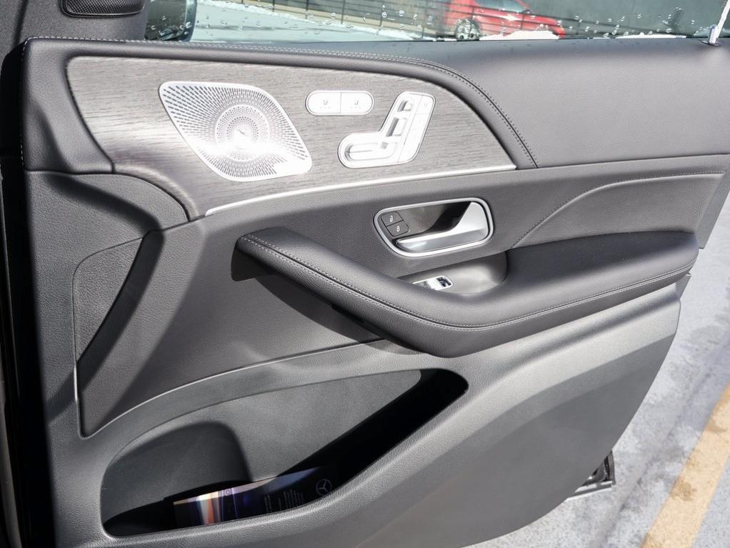 new 2026 Mercedes-Benz GLS 450 car, priced at $101,485