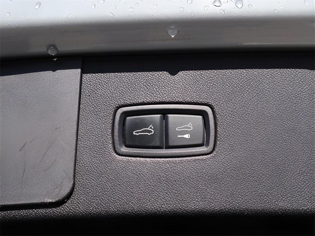 used 2023 Porsche Cayenne car, priced at $91,977