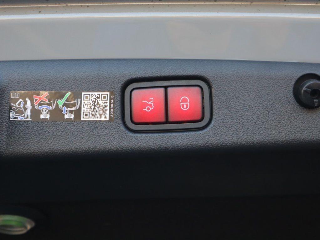 new 2026 Mercedes-Benz AMG E 53 car, priced at $107,555