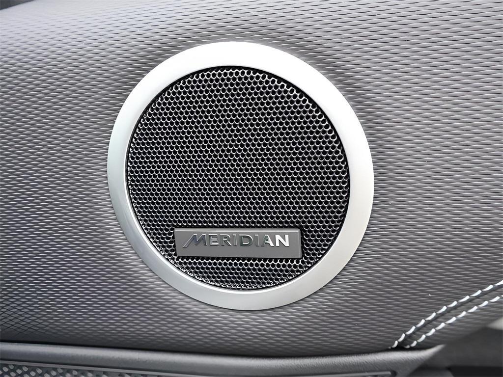 used 2025 Land Rover Discovery car, priced at $66,977