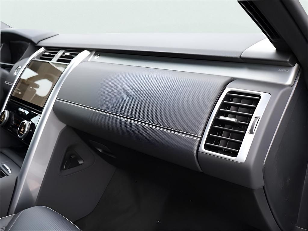 used 2025 Land Rover Discovery car, priced at $66,977