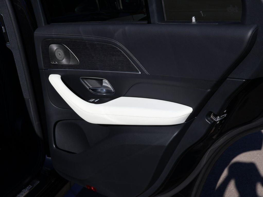 new 2026 Mercedes-Benz GLE 450 car, priced at $91,650