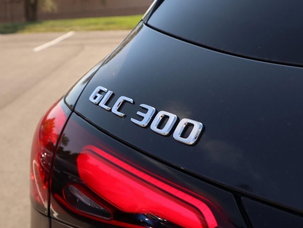 new 2026 Mercedes-Benz GLC 300 car, priced at $59,350