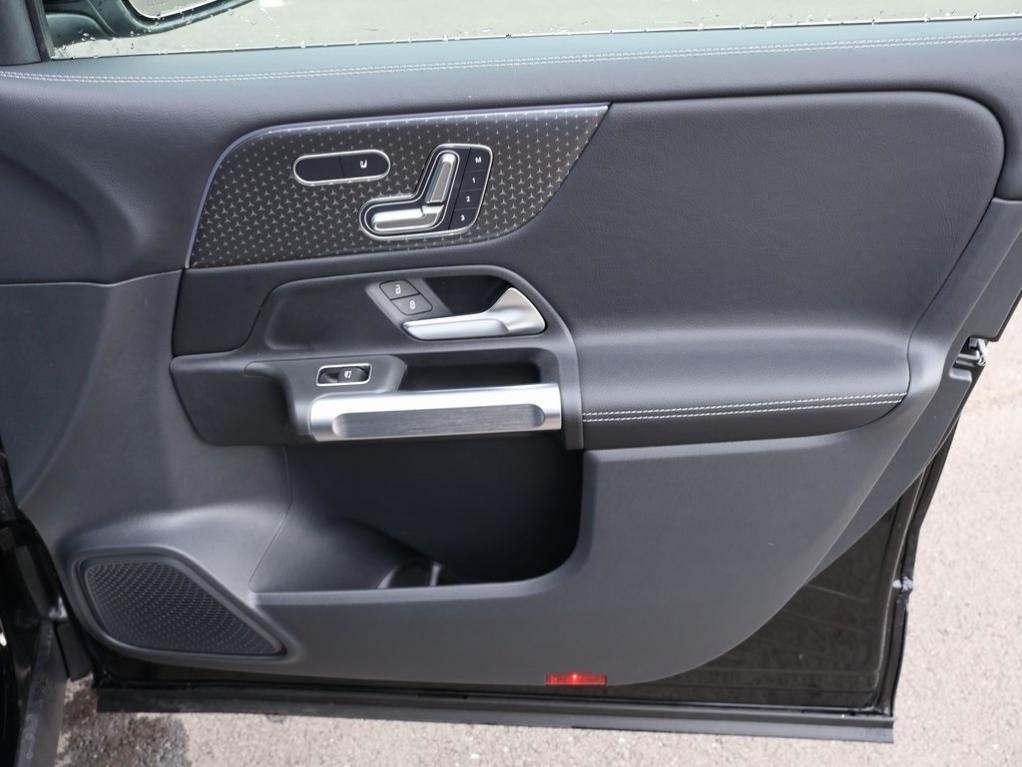 used 2025 Mercedes-Benz GLB 250 car, priced at $45,895