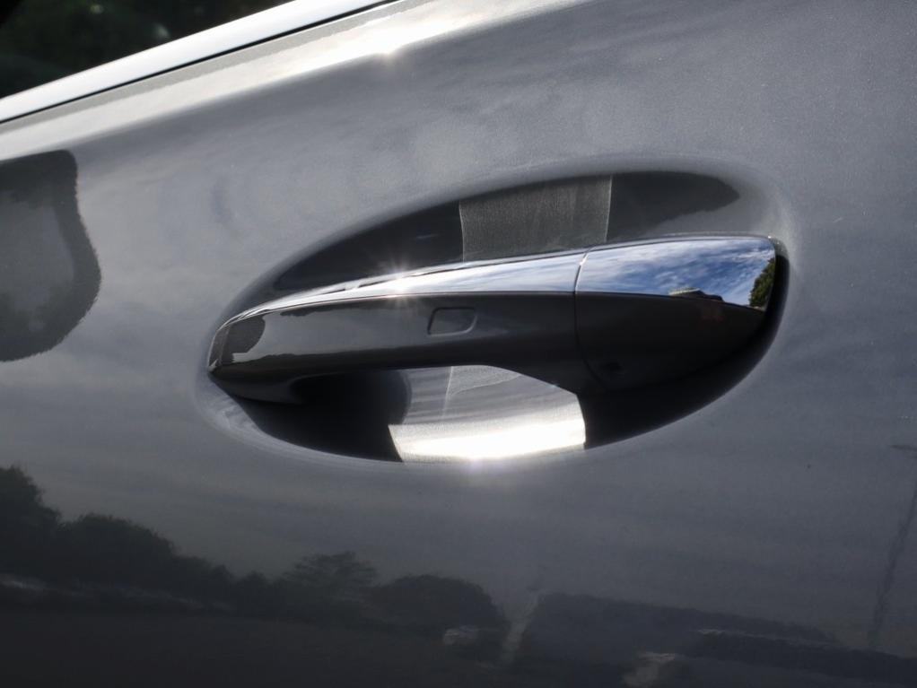 new 2026 Mercedes-Benz GLE 450 car, priced at $87,345