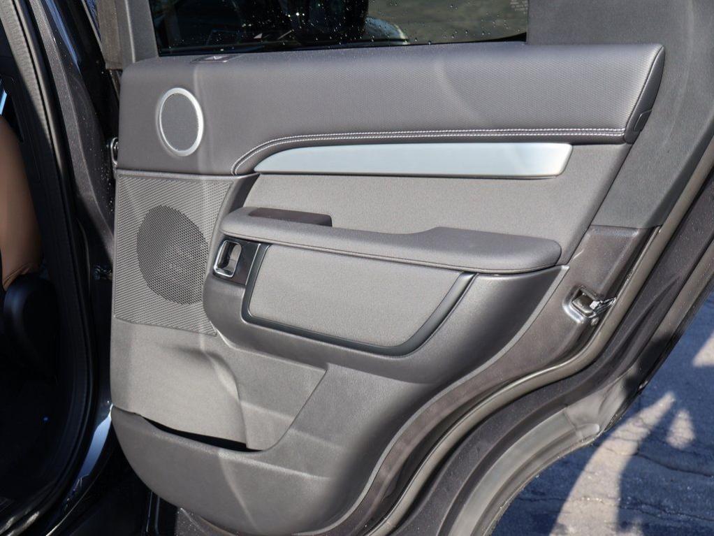 new 2026 Land Rover Discovery car, priced at $80,500