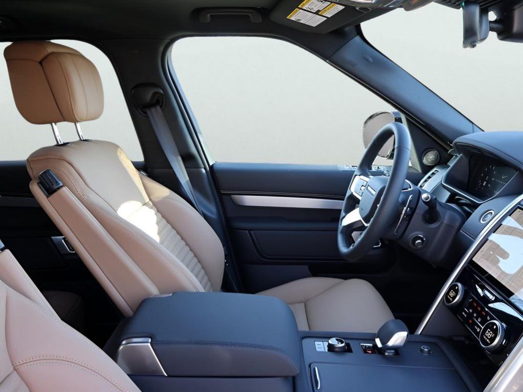 new 2026 Land Rover Discovery car, priced at $80,500