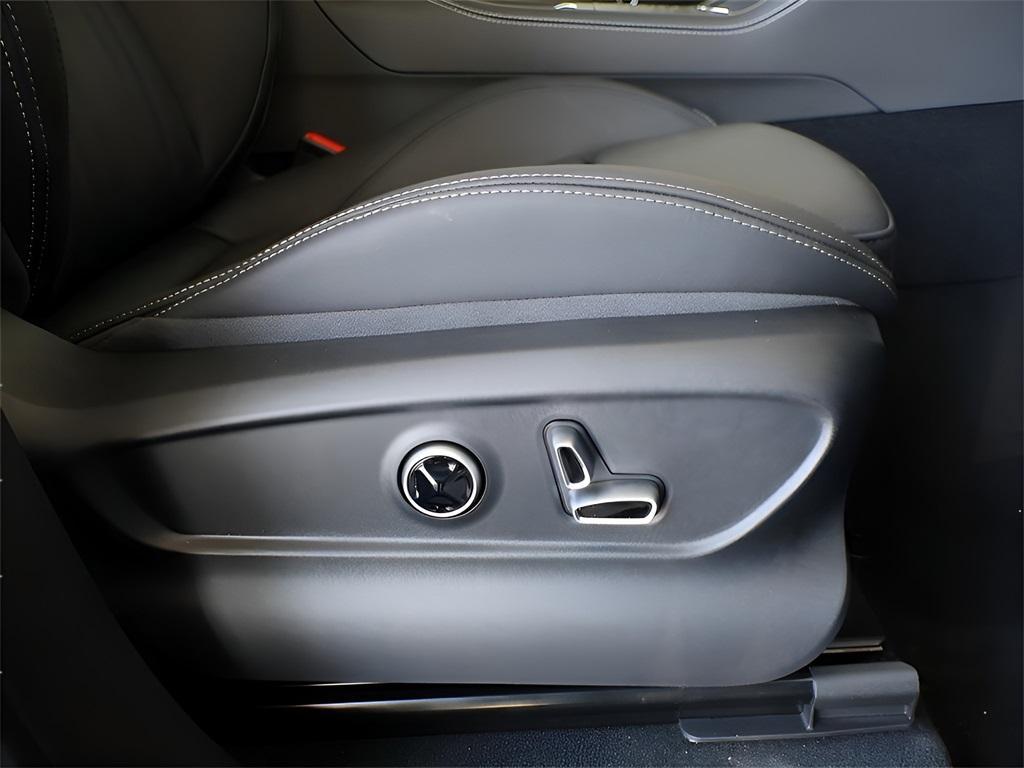 new 2025 Maserati Grecale car, priced at $80,900