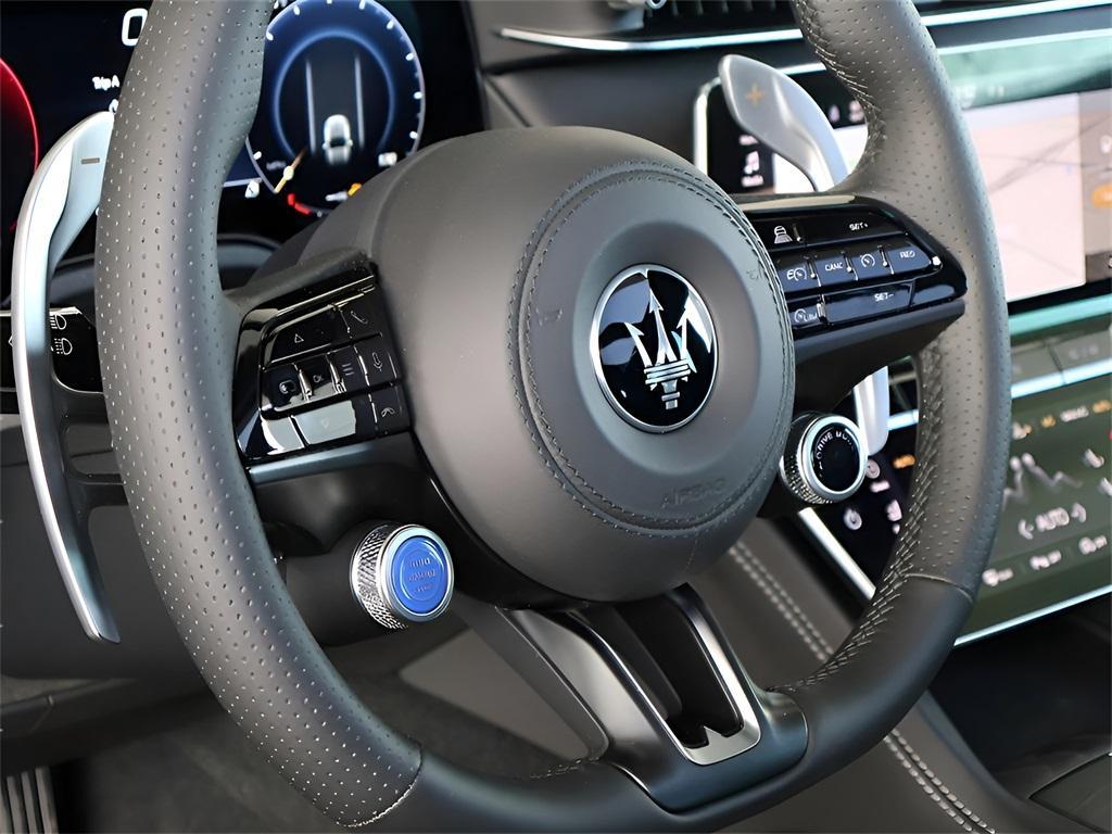 new 2025 Maserati Grecale car, priced at $80,900