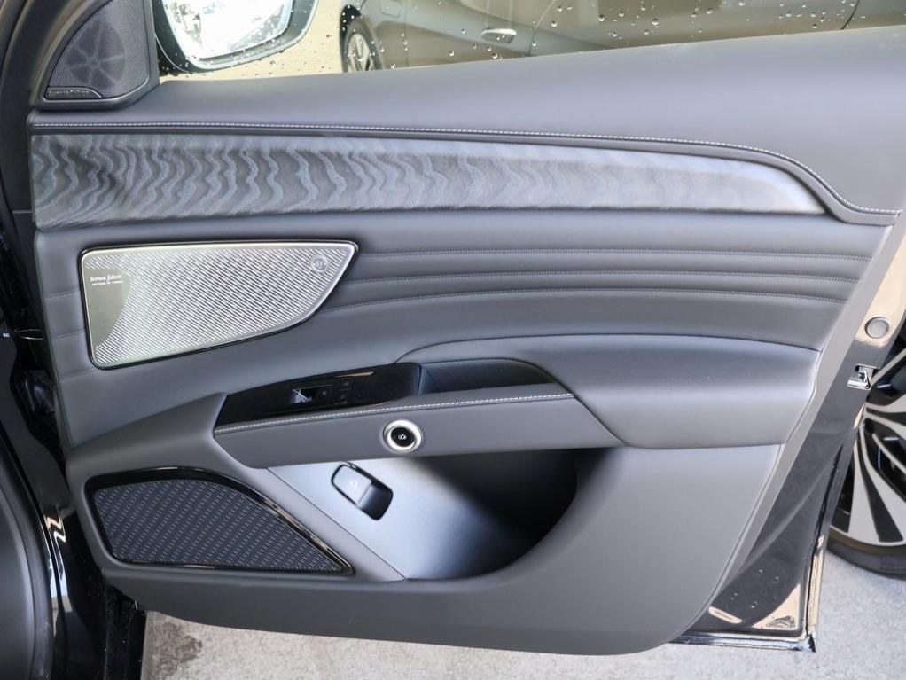 new 2025 Maserati Grecale car, priced at $80,900