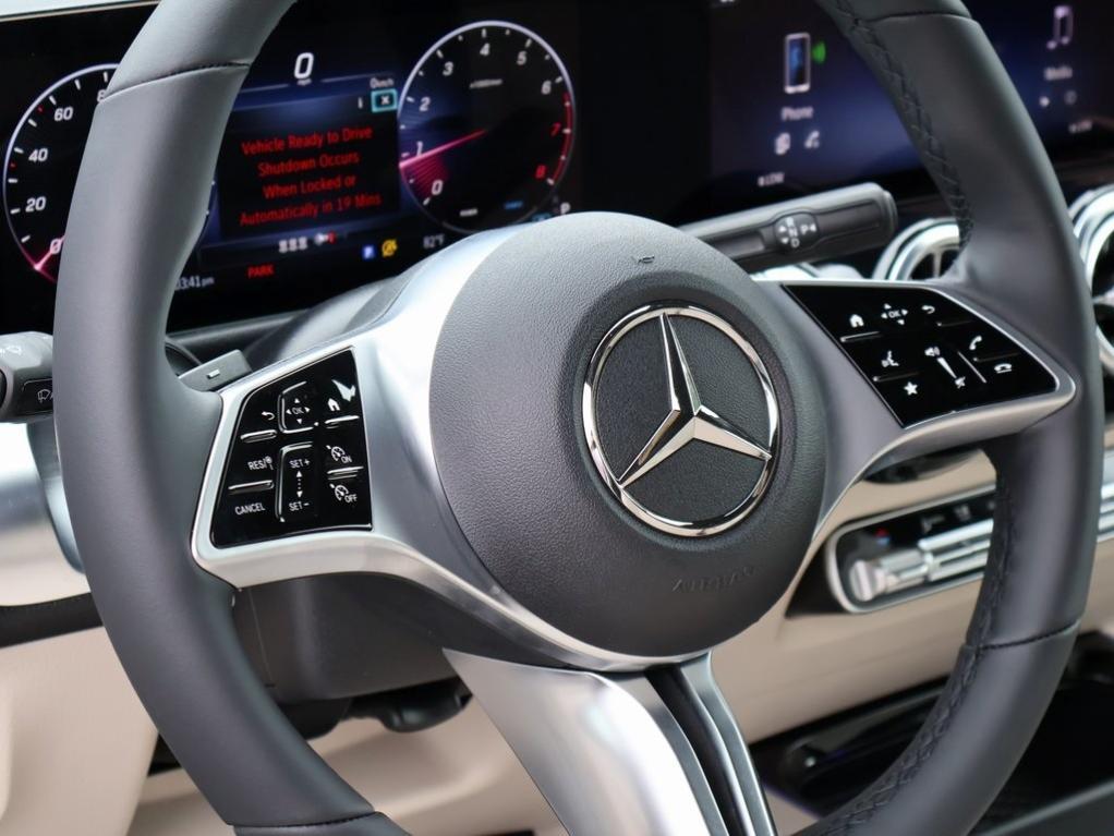 new 2025 Mercedes-Benz GLB 250 car, priced at $49,595