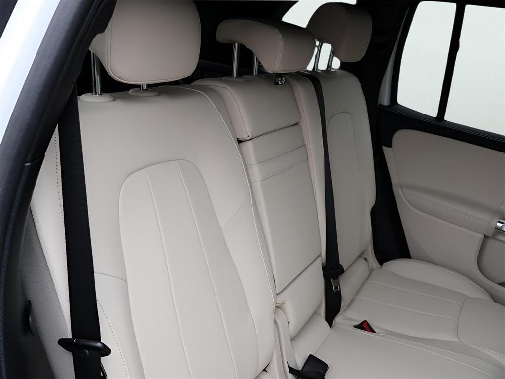 new 2025 Mercedes-Benz GLB 250 car, priced at $49,595