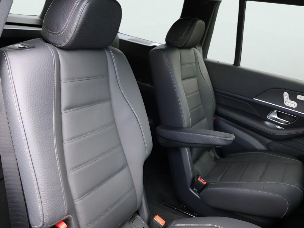 new 2026 Mercedes-Benz GLS 450 car, priced at $98,025