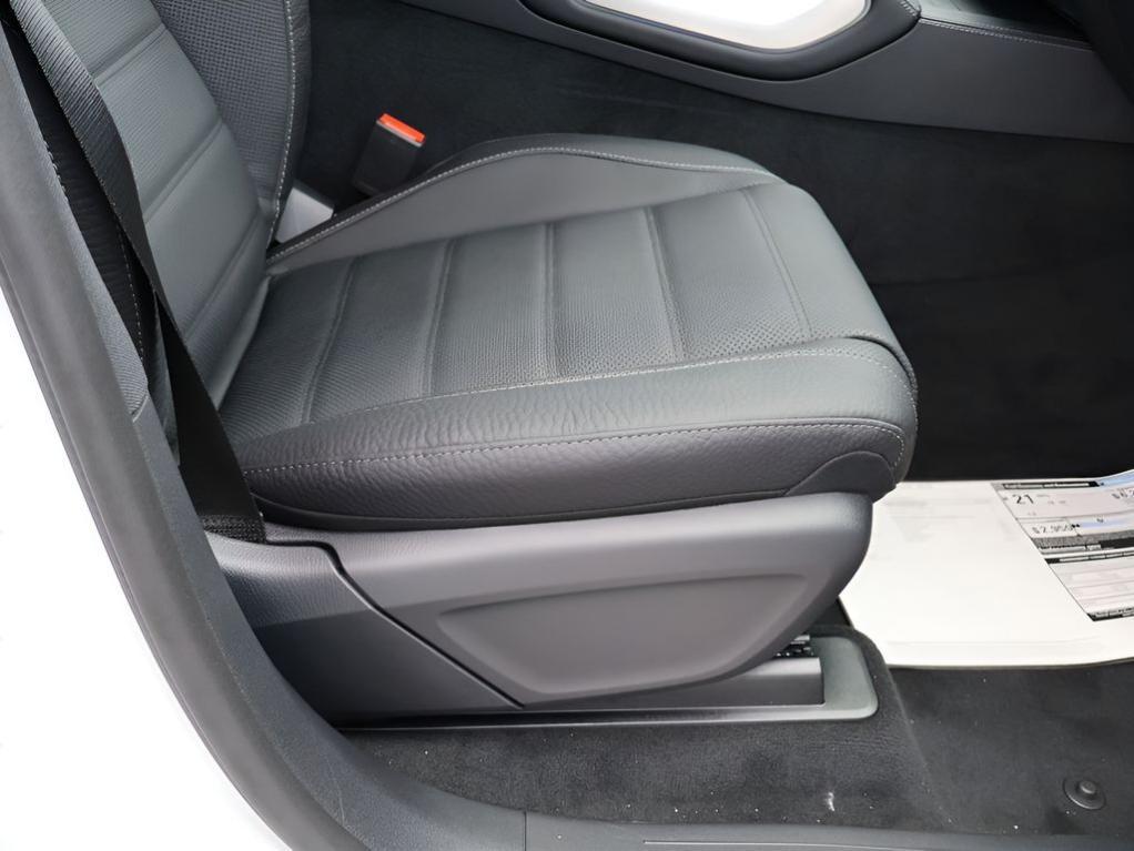 new 2026 Mercedes-Benz GLS 450 car, priced at $98,025