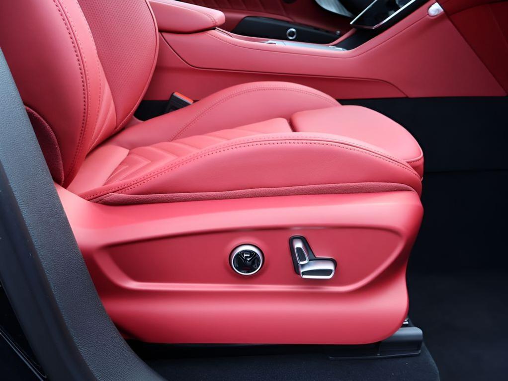 new 2026 Maserati Grecale car, priced at $96,295