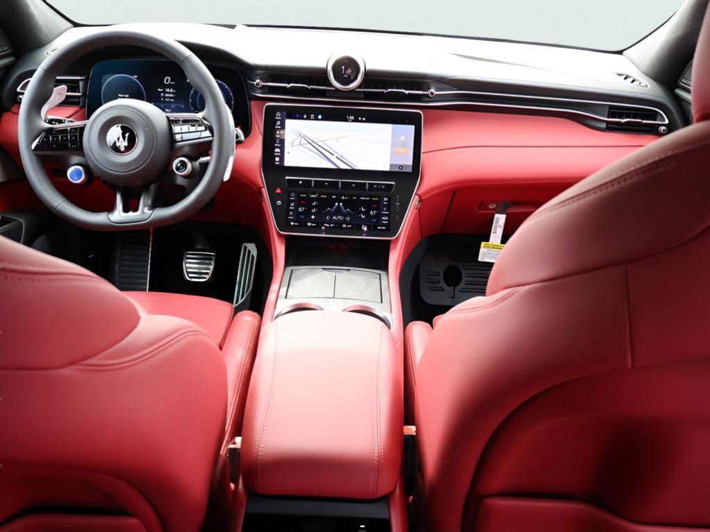 new 2026 Maserati Grecale car, priced at $96,295