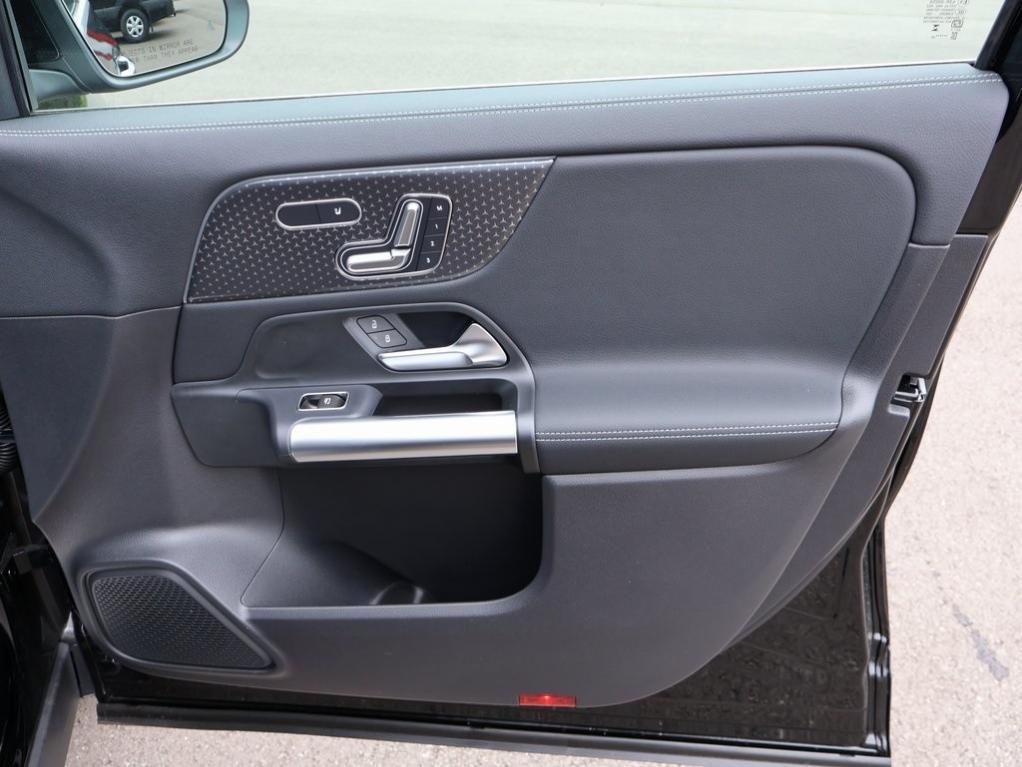 used 2025 Mercedes-Benz GLA 250 car, priced at $43,185