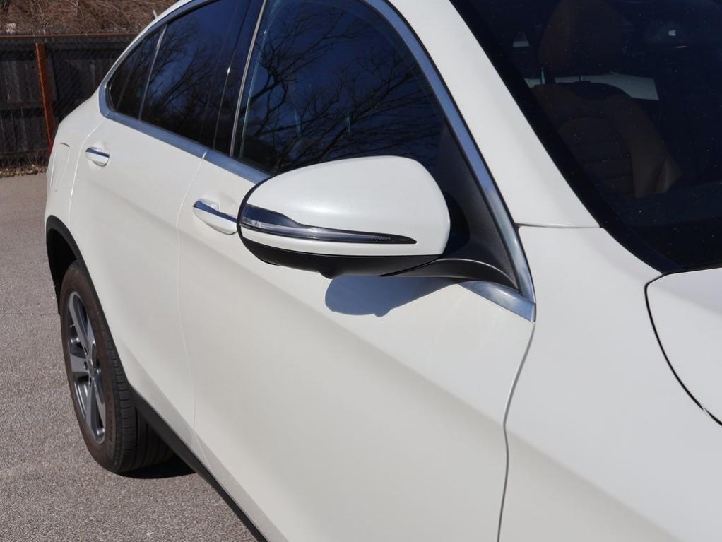 used 2019 Mercedes-Benz GLC 300 car, priced at $23,867