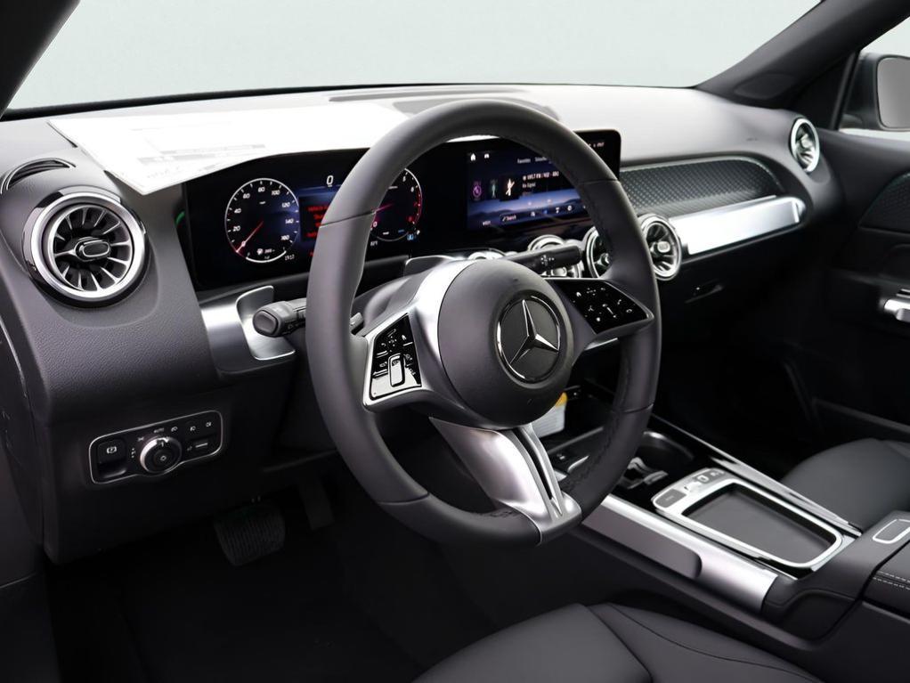 used 2025 Mercedes-Benz GLB 250 car, priced at $45,627