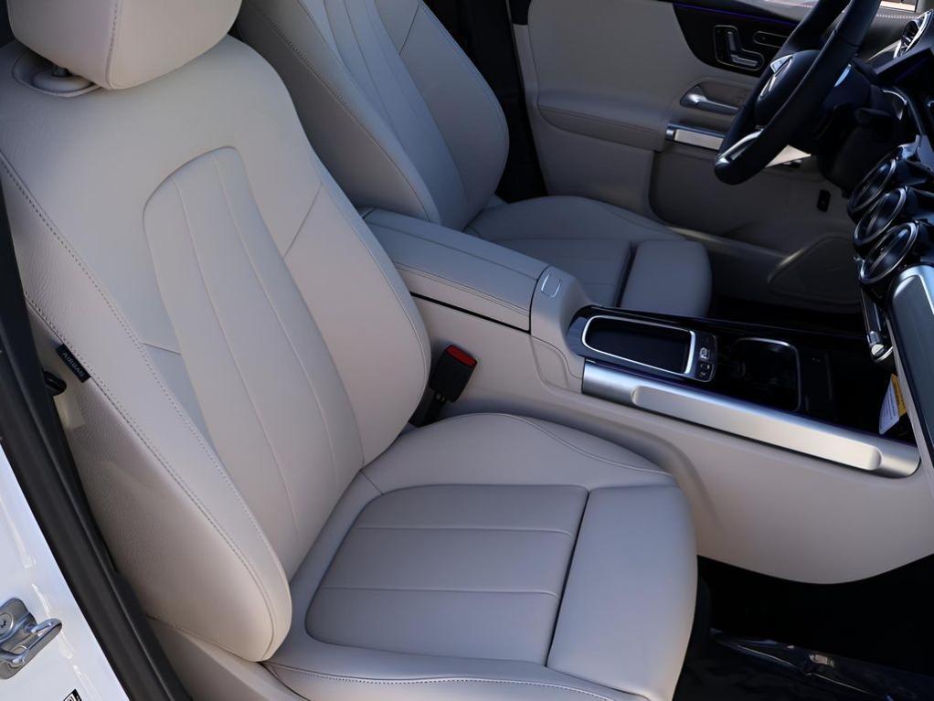 new 2026 Mercedes-Benz GLB 250 car, priced at $53,120