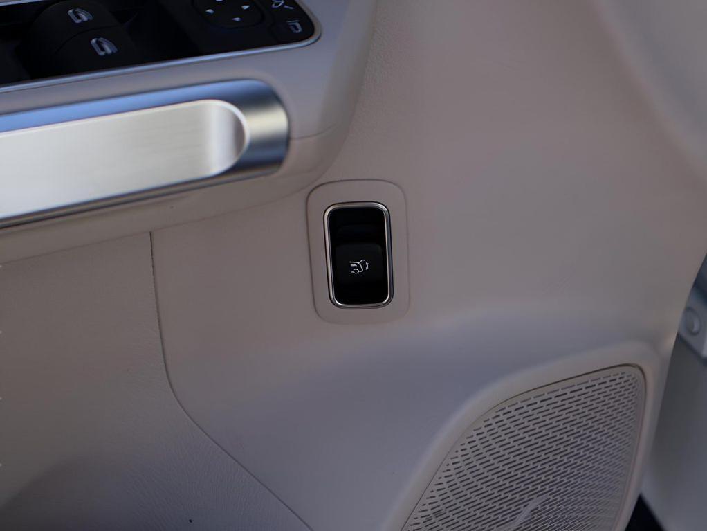 new 2026 Mercedes-Benz GLB 250 car, priced at $53,120