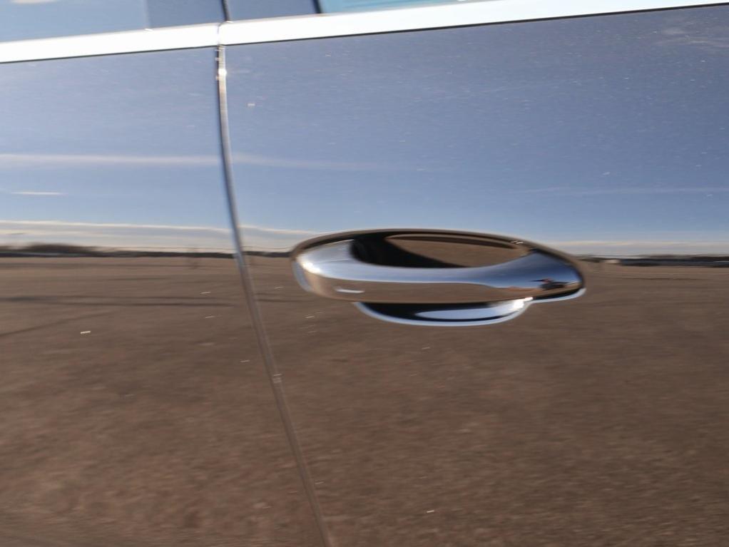 used 2025 Porsche Cayenne car, priced at $89,777