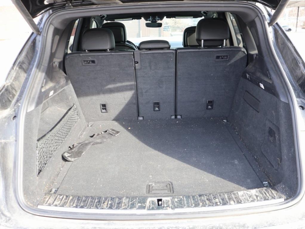 used 2020 Porsche Cayenne car, priced at $39,977