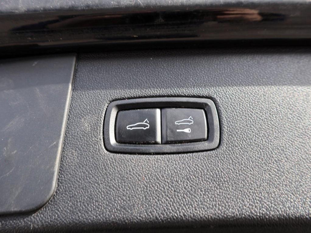 used 2020 Porsche Cayenne car, priced at $39,977