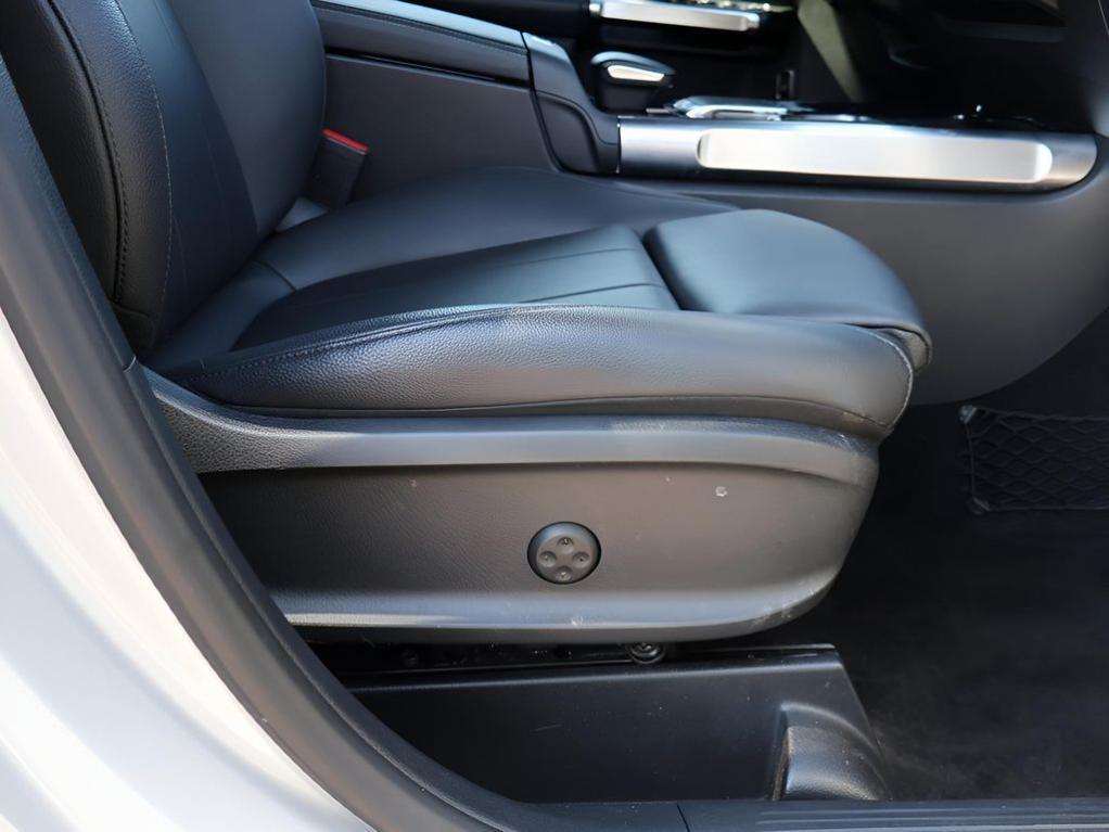 used 2020 Mercedes-Benz GLB 250 car, priced at $19,876