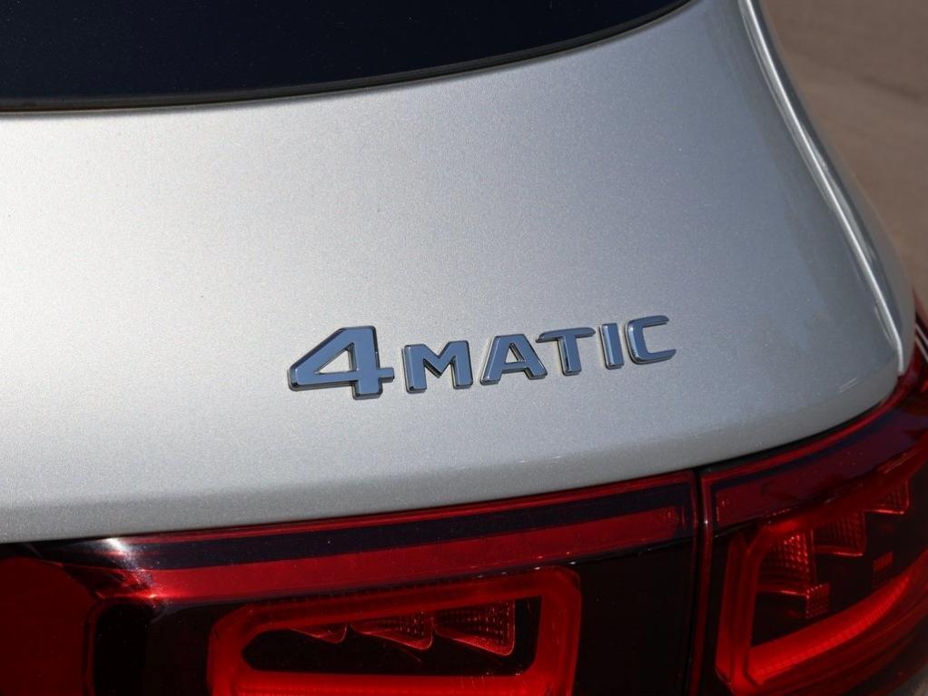 used 2020 Mercedes-Benz GLB 250 car, priced at $21,619