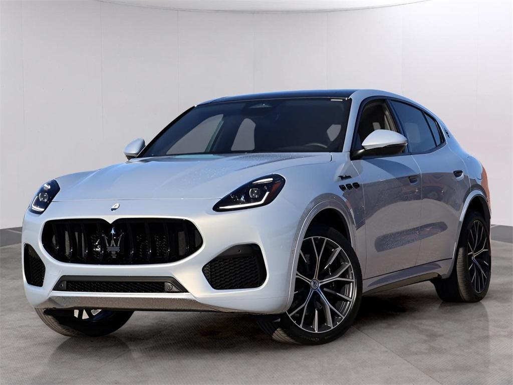 new 2026 Maserati Grecale car, priced at $91,385