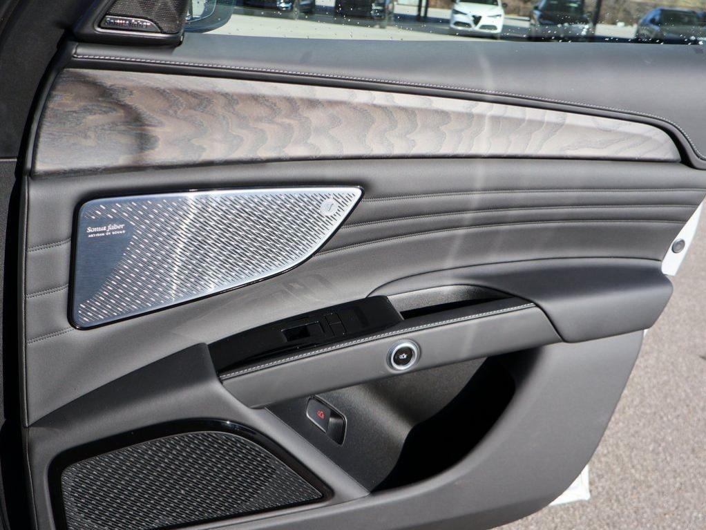 new 2026 Maserati Grecale car, priced at $91,385