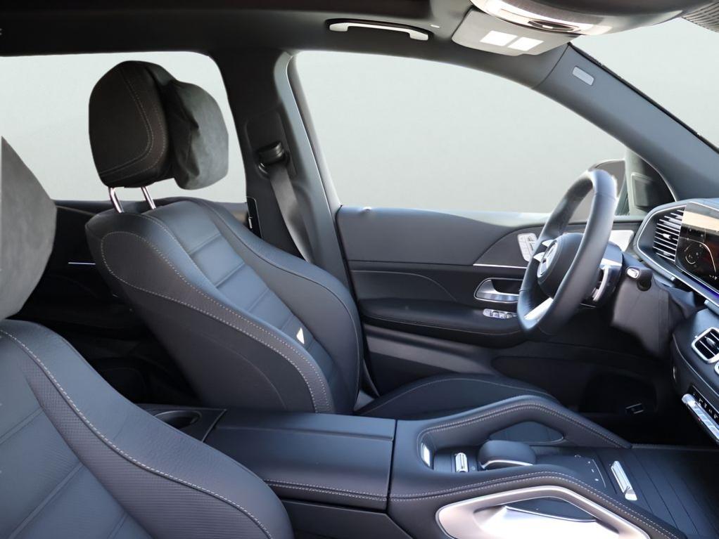 new 2026 Mercedes-Benz GLS 450 car, priced at $102,085