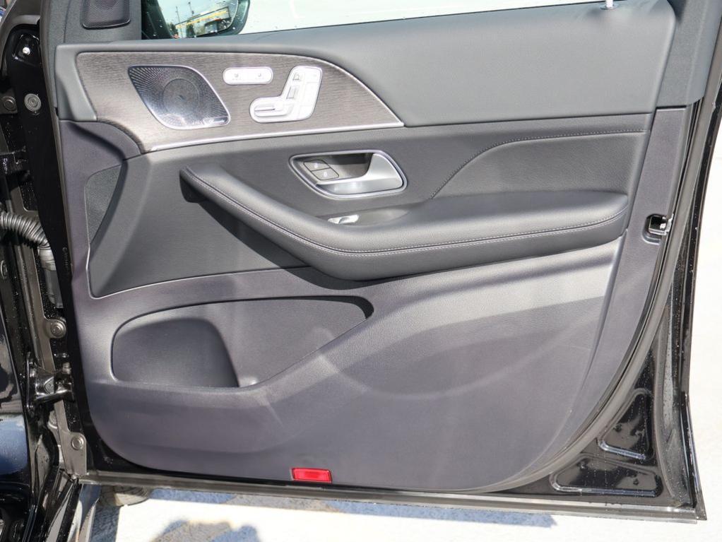 new 2026 Mercedes-Benz GLS 450 car, priced at $102,085