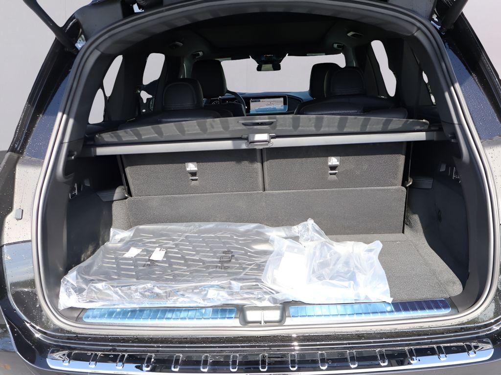 new 2026 Mercedes-Benz GLS 450 car, priced at $102,085