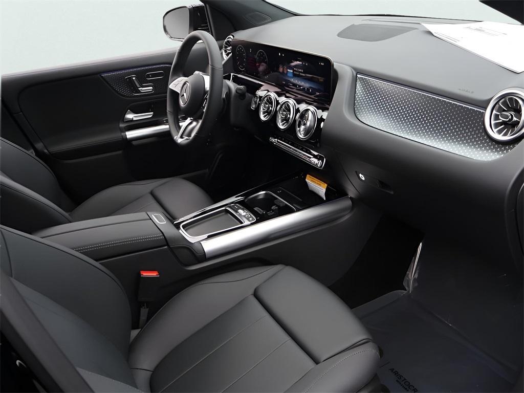 new 2025 Mercedes-Benz GLA 250 car, priced at $47,570