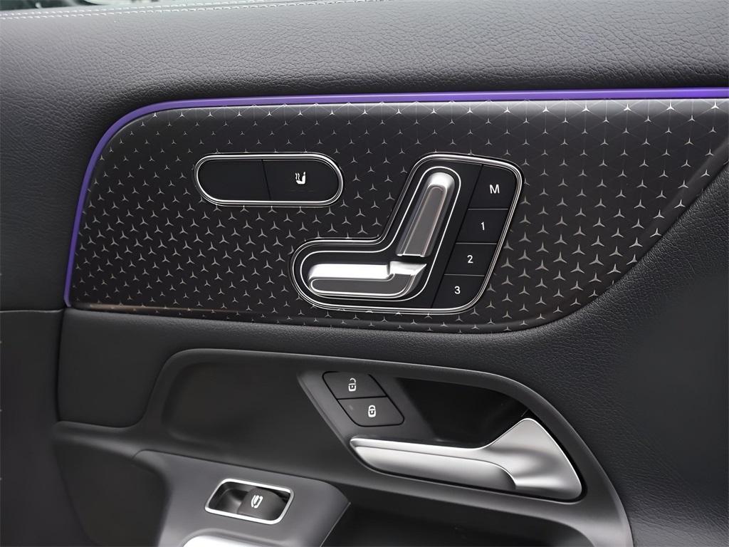 new 2025 Mercedes-Benz GLA 250 car, priced at $47,570