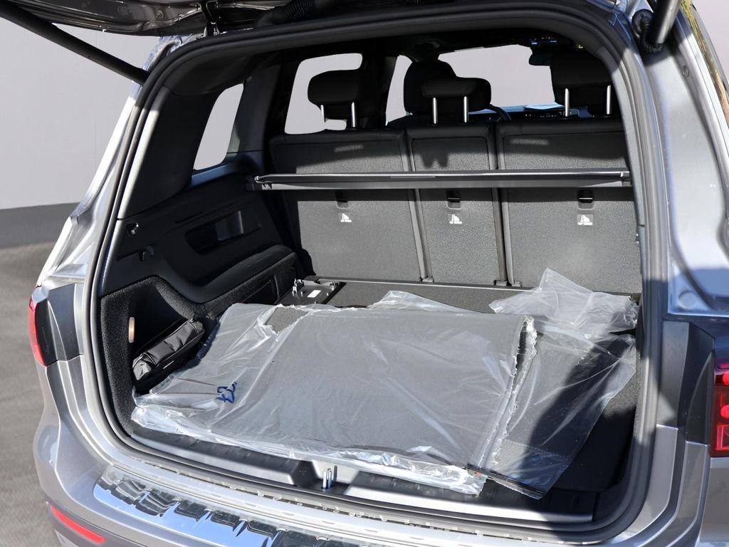 new 2026 Mercedes-Benz GLB 250 car, priced at $52,810