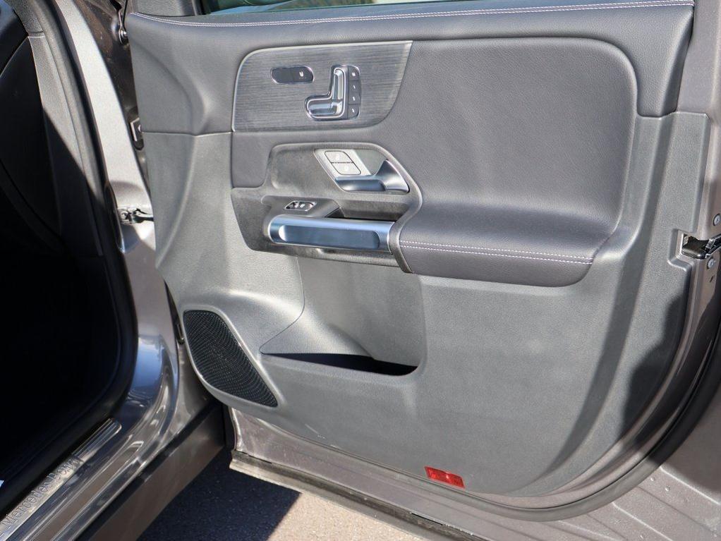 new 2026 Mercedes-Benz GLB 250 car, priced at $52,810