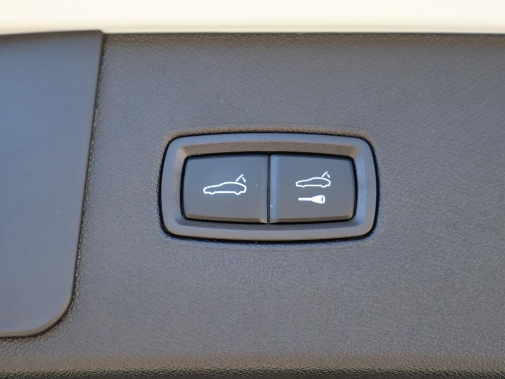 used 2023 Porsche Cayenne car, priced at $62,777