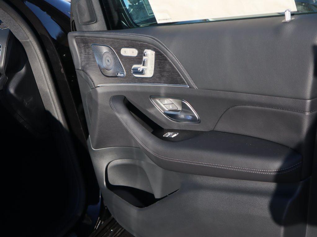 new 2026 Mercedes-Benz GLE 450 car, priced at $80,615