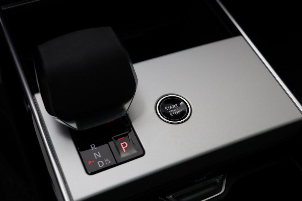 new 2025 Land Rover Range Rover car, priced at $121,420