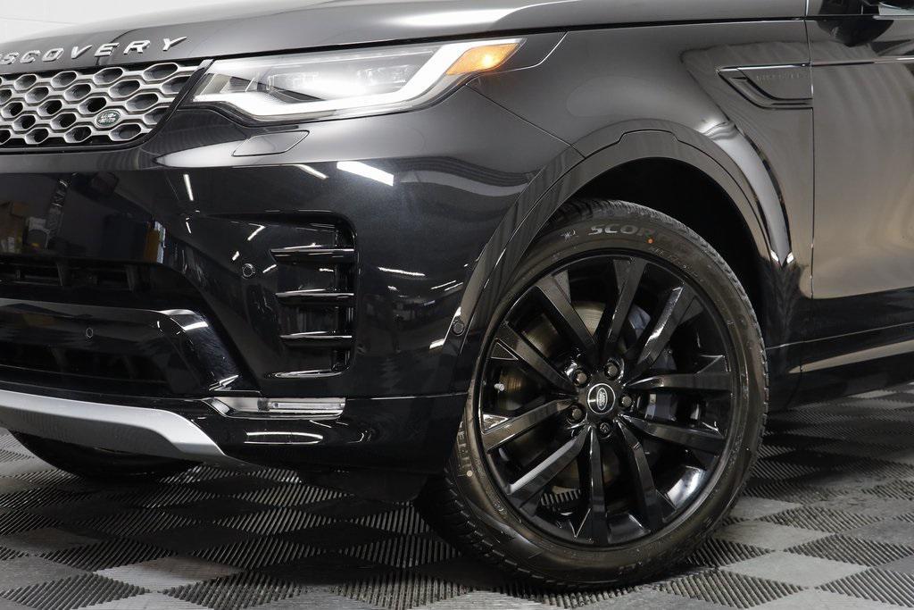 new 2026 Land Rover Discovery car, priced at $81,341