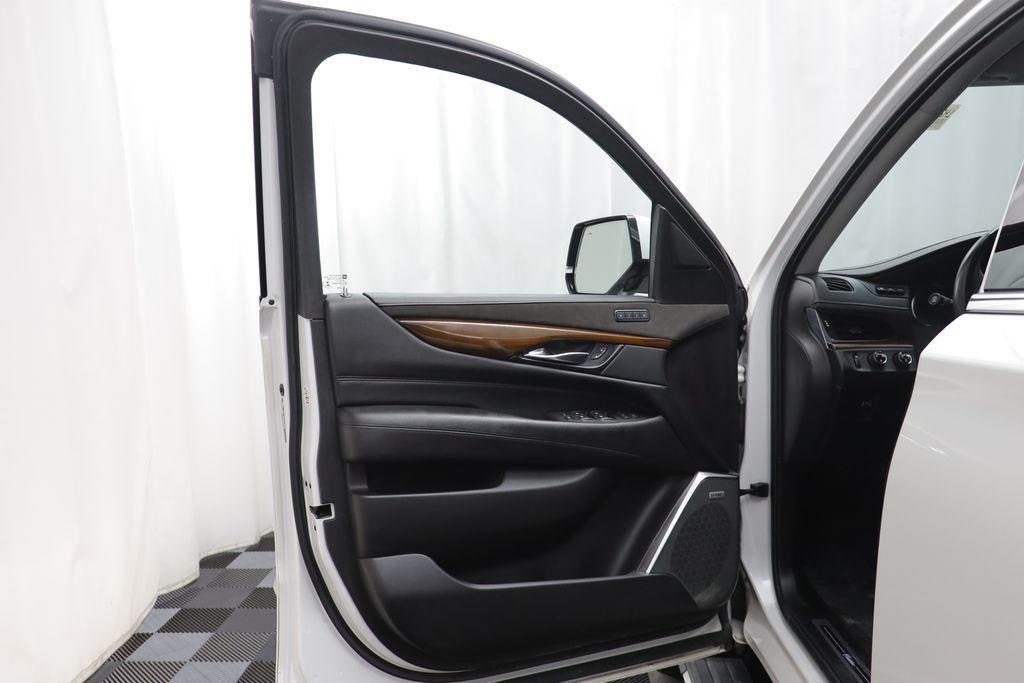 used 2020 Cadillac Escalade car, priced at $31,941