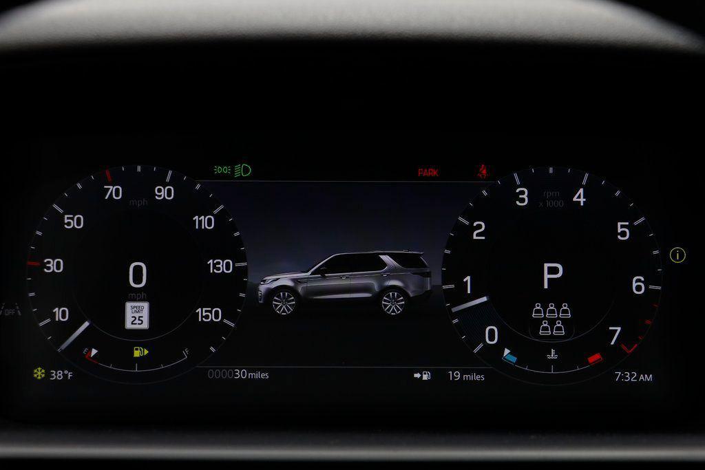 new 2025 Land Rover Discovery car, priced at $62,193