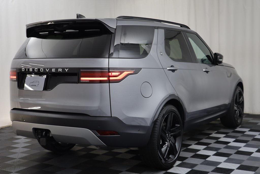 new 2025 Land Rover Discovery car, priced at $70,193