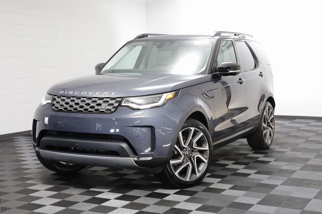 new 2025 Land Rover Discovery car, priced at $69,278