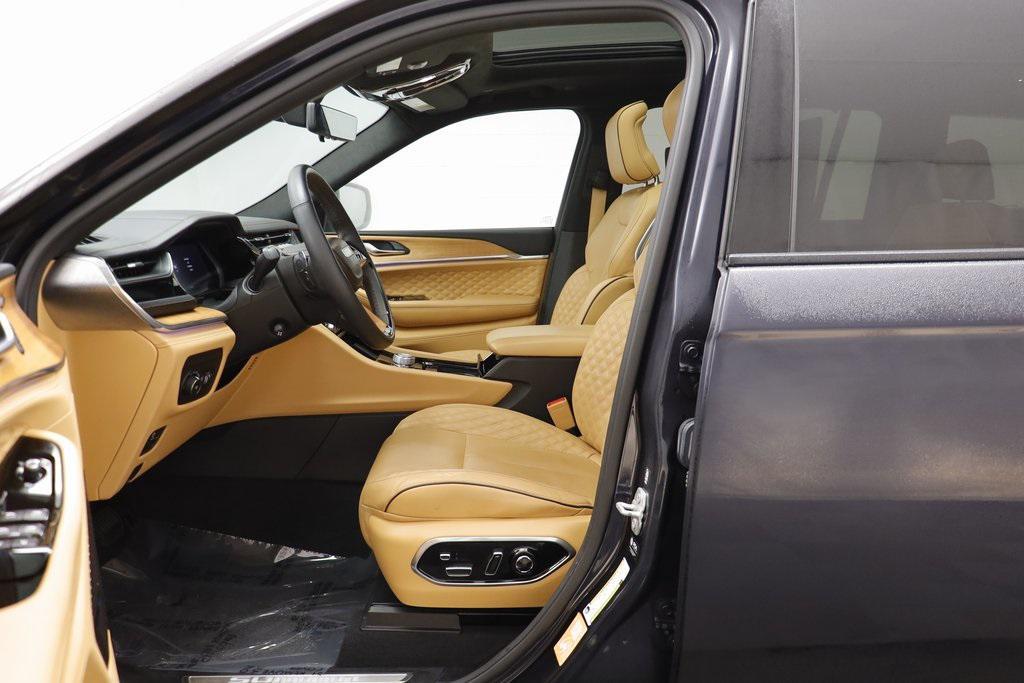 used 2024 Jeep Grand Cherokee L car, priced at $46,249