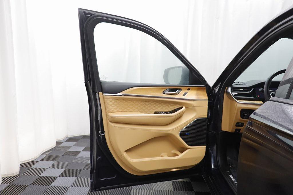 used 2024 Jeep Grand Cherokee L car, priced at $46,249